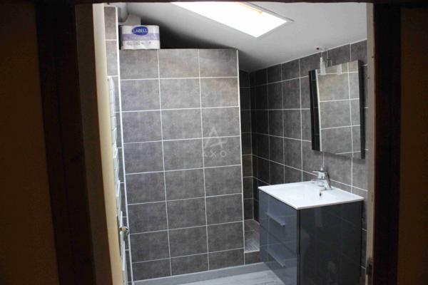 A 10 mn de Matha, belle et grande maison charentaise avec jardin