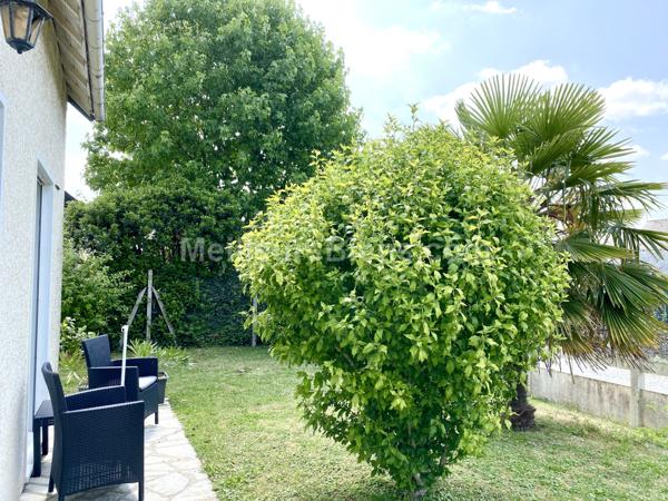 EN PLEIN CENTRE DE JANZE EN IMPASSE