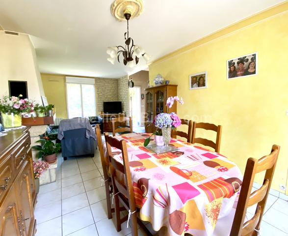 EN PLEIN CENTRE DE JANZE EN IMPASSE