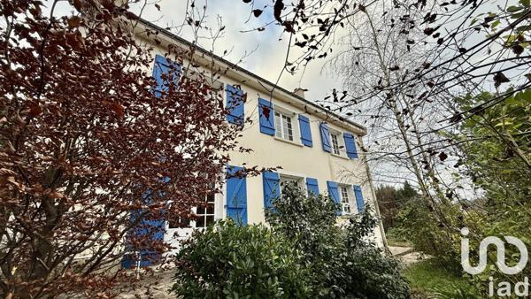 Demeure 1 pièce de 305 m² à Pont-Aven (29930)