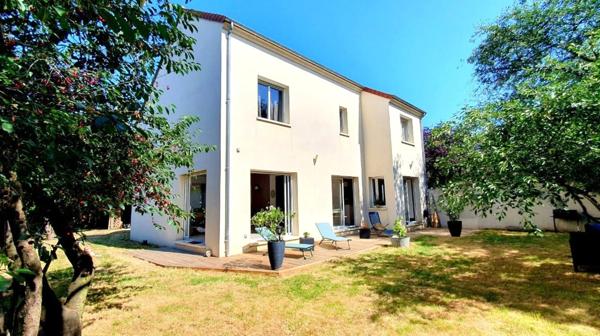 Maison à vendre 6 pièces avec jardin à ANDILLY (95)
