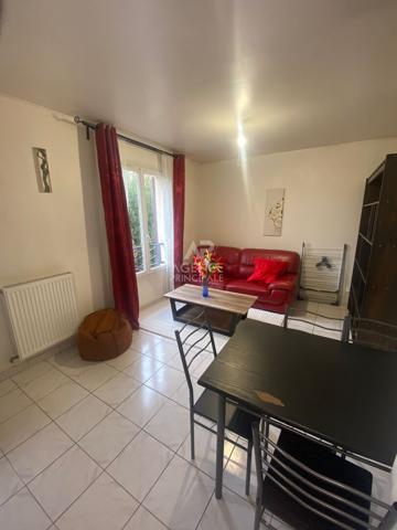 Appartement Carrieres Sur Seine 2 pièce(s) 34.67 m2 Loyer 910 €/mois charges comprises **  - Référence  7623