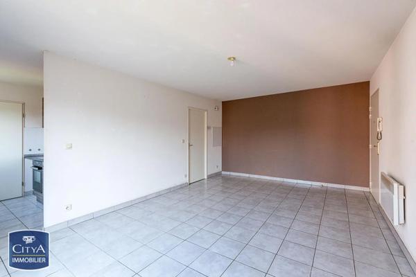 Appartement à vendre 2 pièces 47.09m² Le Cateau-Cambrésis (59360)