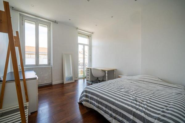 Belle maison de famille, avec grand jardin, quartier très recherché au coeur de Bordeaux Bastide