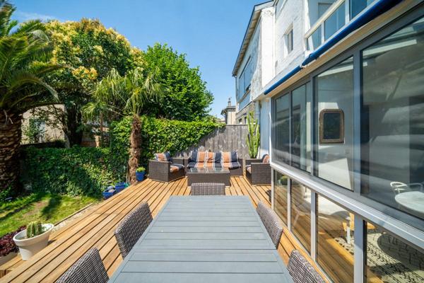 Belle maison de famille, avec grand jardin, quartier très recherché au coeur de Bordeaux Bastide