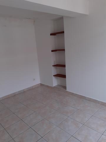 Les Arcs (83460) Aux Arcs-sur-Argens, appartement type 4 pièces avec JARDIN en indivision