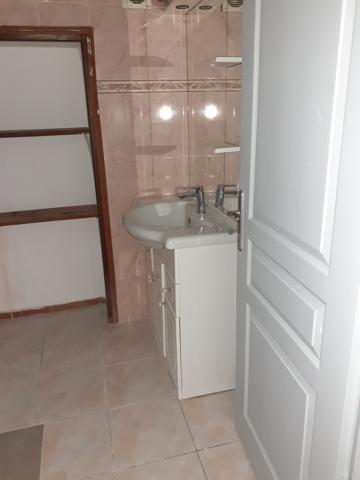 Les Arcs (83460) Aux Arcs-sur-Argens, appartement type 4 pièces avec JARDIN en indivision