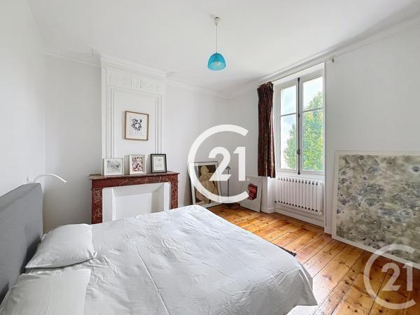 Maison à vendre  8 pièces - 402 m2 GENTE - 16