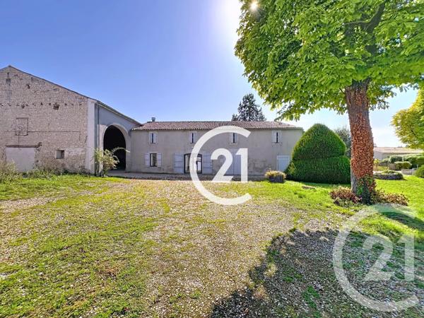 Maison à vendre  8 pièces - 402 m2 GENTE - 16