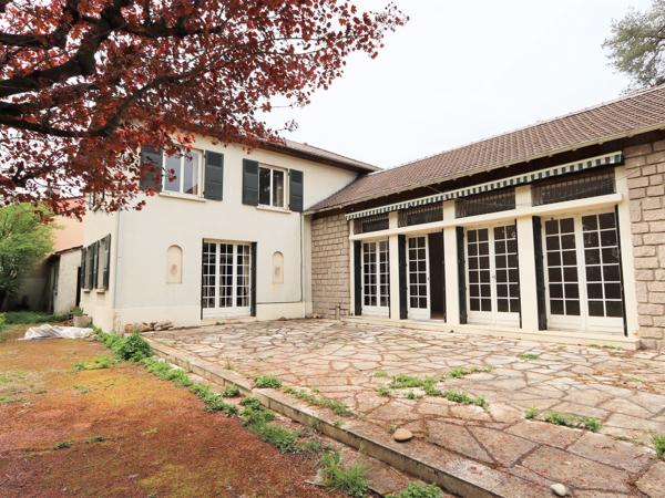 Maison 7 pièces - 247 m² Bien prestige