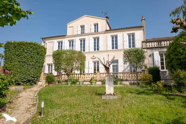 Maison à vendre |  Saintes |  6 pièces | 200 m²