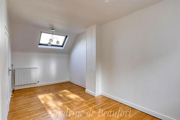 Colombes/Bois Colombes -Maison de famille - 4 chambres - Jardin