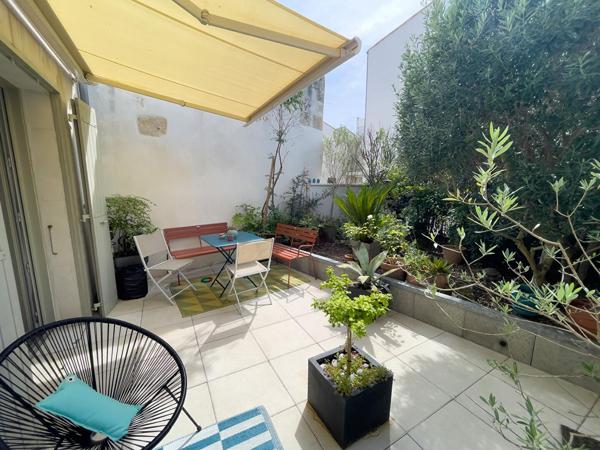 RARE EN HYPER-CENTRE - T3 en rez-de-jardin avec terrasse, jardin et parking - Quai Louis Durand, La Rochelle, La rochelle 17000