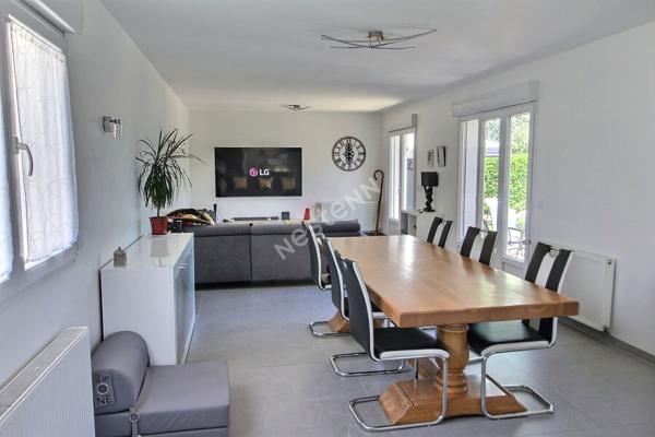 Maison de plain-pied - 3 chambres, jardin, garage et prestations récentes !
