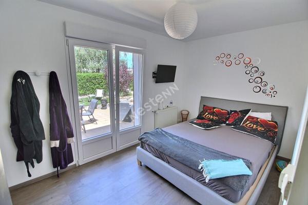 Maison de plain-pied - 3 chambres, jardin, garage et prestations récentes !