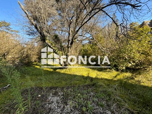 À vendre Terrain 729 m² - Versailles 78000