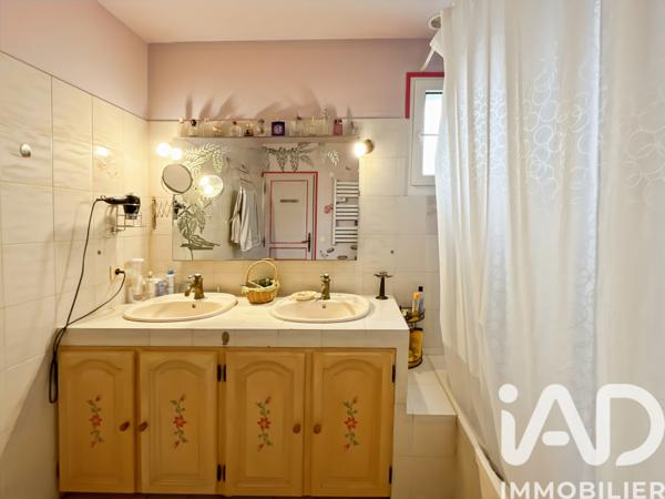 Maison à vendre 4 pièces 120 m² Barjac