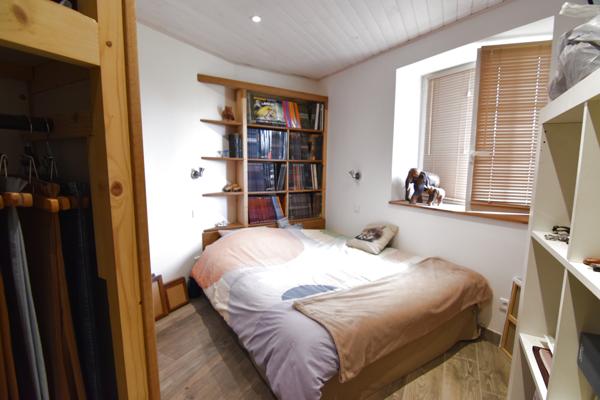 Mâcon (71000) à vendre proche MÂCON ( AIN) ,maison rénovée de 220 M2 P7 - joli terrain - gîte possible