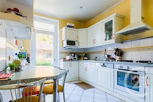 Maison à vendre  7 pièces - 251 m 2   MONTLUCON  - 03