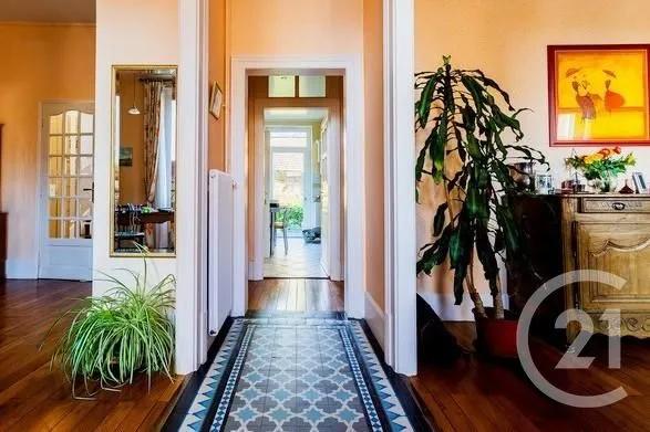 Maison à vendre  7 pièces - 251 m 2   MONTLUCON  - 03