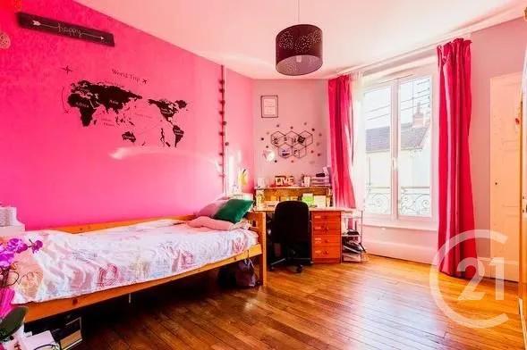 Maison à vendre  7 pièces - 251 m 2   MONTLUCON  - 03