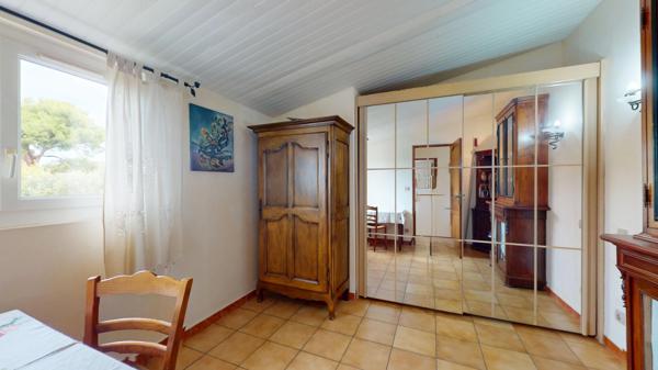 Maison
         6 pièces
        - 162 m² 439 000 € *