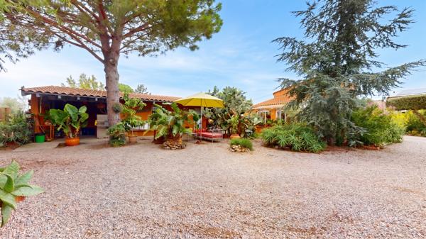 Maison
         6 pièces
        - 162 m² 439 000 € *