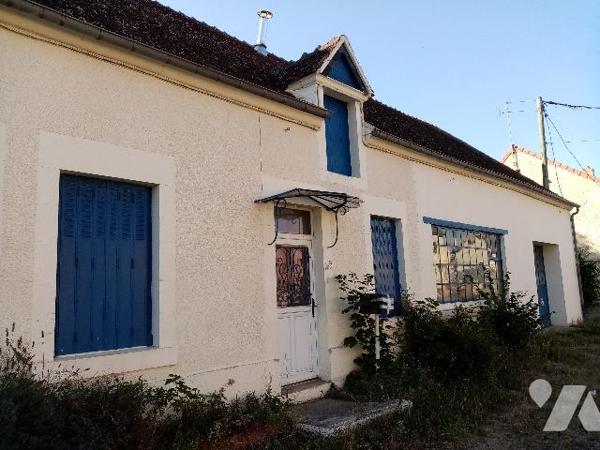 Maison de bourg à rénover, proche A77 et LA CHARITE SUR LOIRE