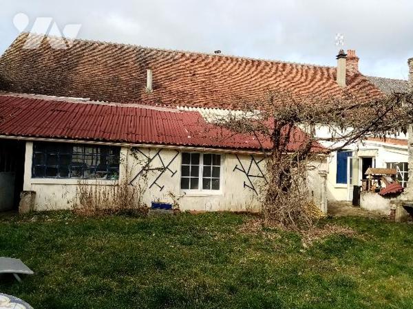 Maison de bourg à rénover, proche A77 et LA CHARITE SUR LOIRE