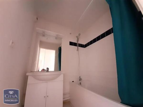 Appartement à louer 2 pièces 47.16m² Fécamp (76400)