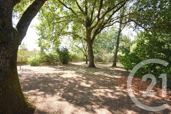 Maison à vendre  5 pièces - 110 m 2   CREUZIER LE VIEUX  - 03