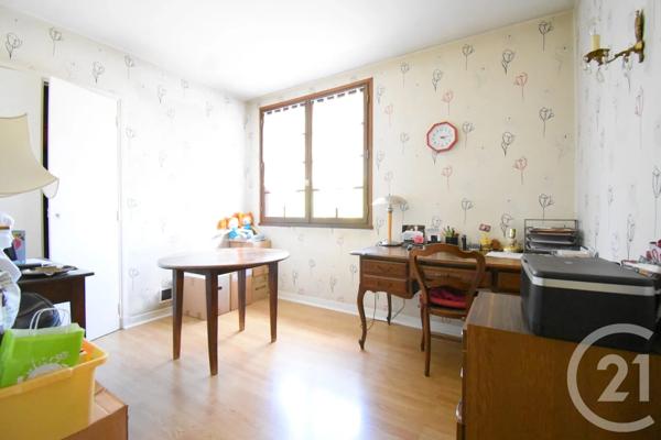 Maison à vendre  5 pièces - 110 m 2   CREUZIER LE VIEUX  - 03