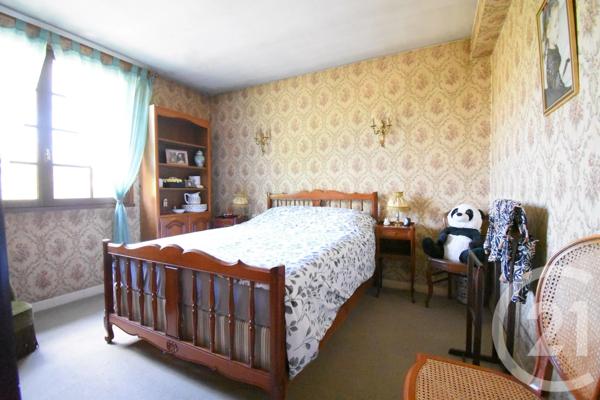 Maison à vendre  5 pièces - 110 m 2   CREUZIER LE VIEUX  - 03