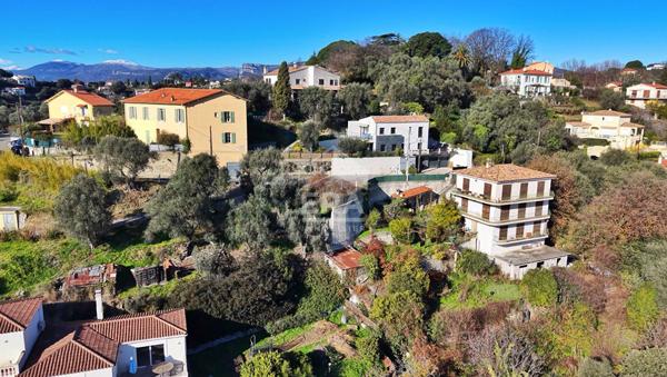 NICE PESSICART  à vendre une Villa 5 pièces - Vue Mer