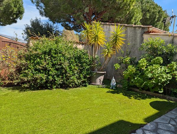 Charmante Maison à La Londe-les-Maures : 4 pièces, 399 600 € - Exclusivité NESTENN