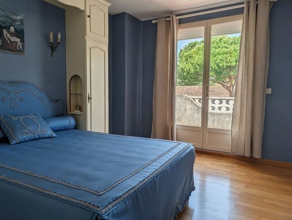 Charmante Maison à La Londe-les-Maures : 4 pièces, 399 600 € - Exclusivité NESTENN