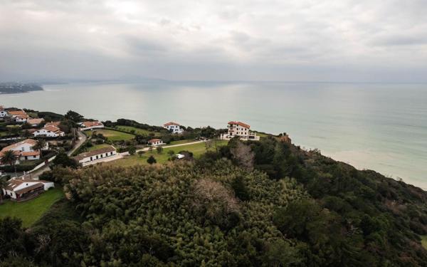 Maison à vendre    10 pièces • 550 m2 Biarritz