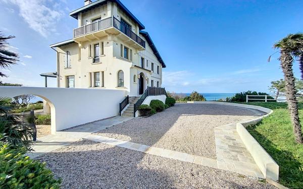 Maison à vendre    10 pièces • 550 m2 Biarritz