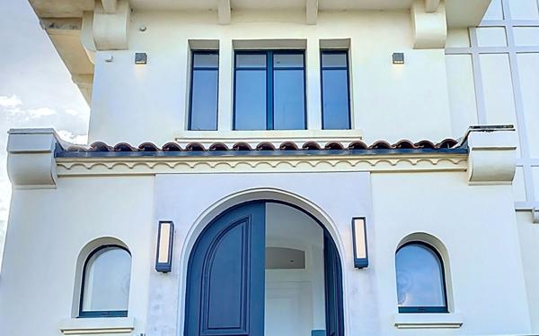 Maison à vendre    10 pièces • 550 m2 Biarritz