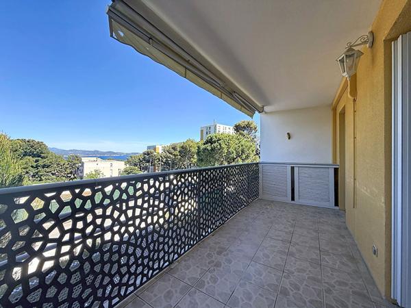 Appartement La Ciotat de 4 pièces Vue mer en excellent état