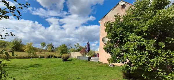 Maison dans Vivier-au-Court