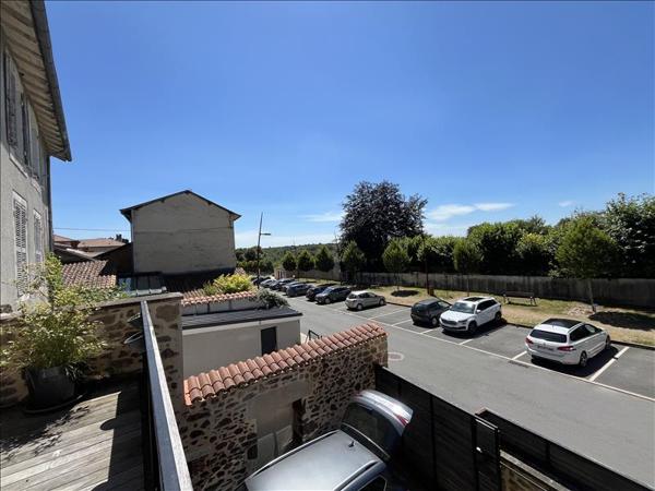 Immeuble à vendre |  Rochechouart |  7 pièces | 300 m²