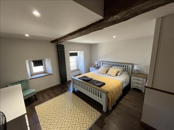 Immeuble à vendre |  Rochechouart |  7 pièces | 300 m²