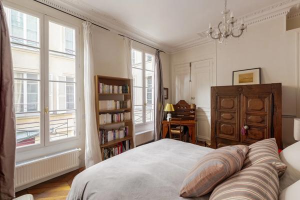 Appartement Paris 9 e - PLACE SAINT-GEORGES / AUMALE