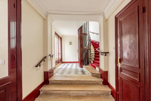 Appartement Paris 9 e - PLACE SAINT-GEORGES / AUMALE