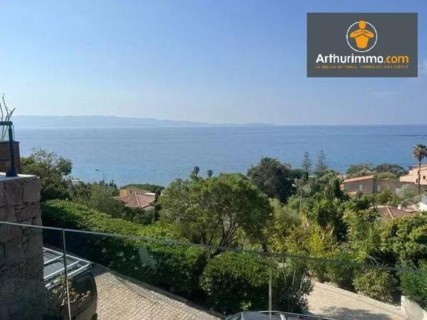 Vente                                                      Villa
                        
                     5 pièces                                         à Ajaccio