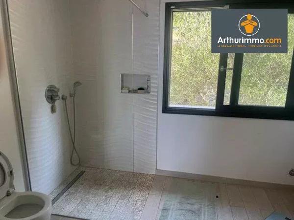 Vente                                                      Villa
                        
                     5 pièces                                         à Ajaccio