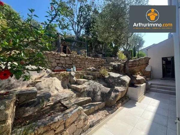 Vente                                                      Villa
                        
                     5 pièces                                         à Ajaccio