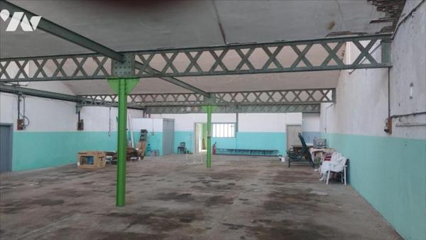 Panissieres, centre ville, maison Bourgeoise + grand atelier et terrain à bâtir