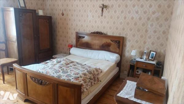 Panissieres, centre ville, maison Bourgeoise + grand atelier et terrain à bâtir